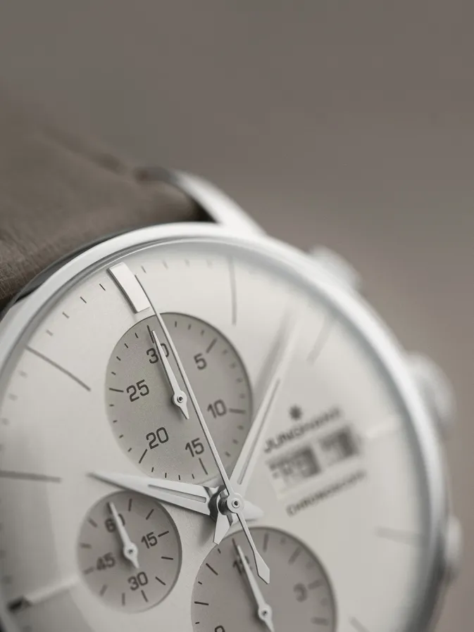 meister_chronoscope_date_english_4.webp Herren | Neuheiten-Junghans Meister Chronoscope, Date English